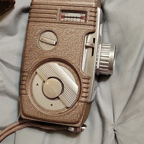 Vintage revere 8 mm movie camera circa 1950s - Picture 2 of 7